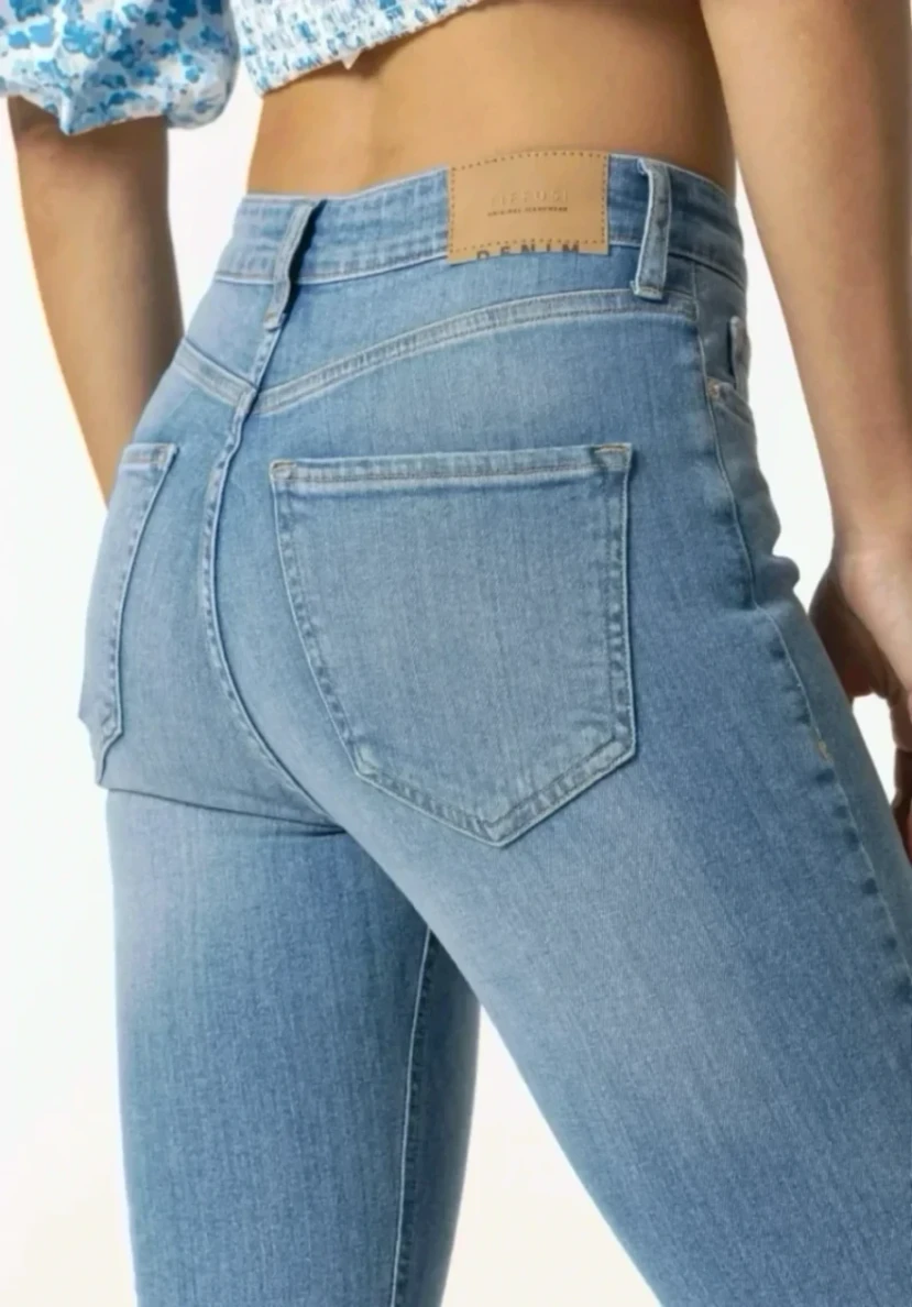 WomenLight Blue & Blue Denim Jeans – Premium Export Quality | Stylish And Trendy, Strechable & Comfortable | All Size & 2 Colours Available For West N Wear. - Image 4